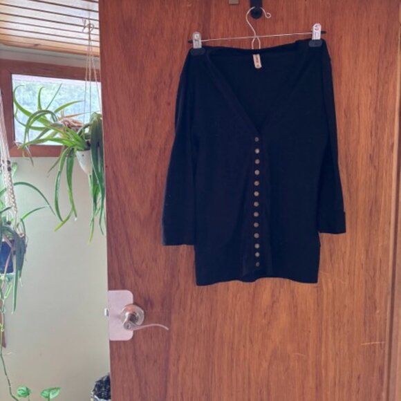 Urban Outfitters Womens Black Cardi Size Medium - Picture 1 of 3